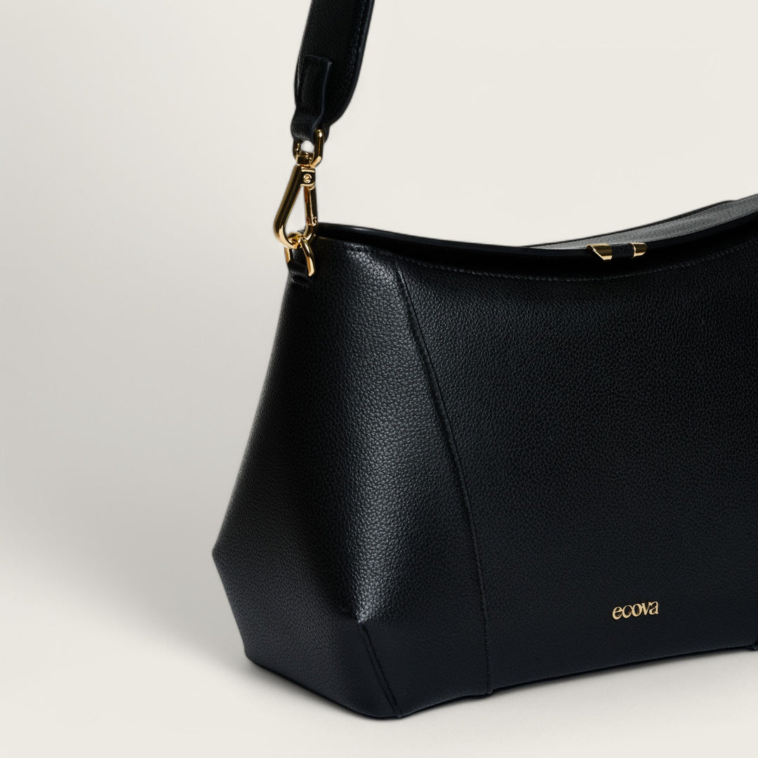 Le Classique Nº1 | Midnight Black - Shoulder Bag BY ECOVA. Sustainable Fashion available at Maison Alltrueist